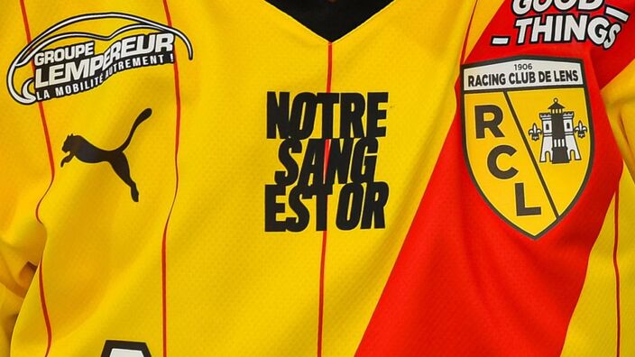 "Notre sang est or", le slogan exceptionnel sur le maillot lensois