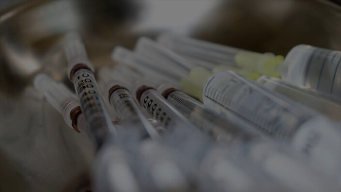 Covid-19 : 3,6 millions de doses de vaccins vont être jetées en France