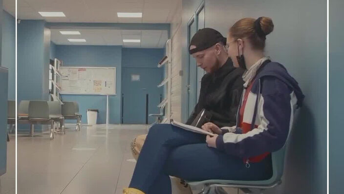 Lyno et Hélissende réussiront-ils à terminer leur texte pour leur session au studio avec Popeye ? La réponse dans l'épisode 4 ?