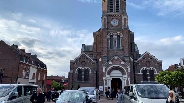 Obsèques de Jonathan Destin, déjà du monde devant l’Eglise