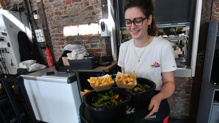 Pourquoi mange-t-on des moules-frites à la Braderie de Lille ?