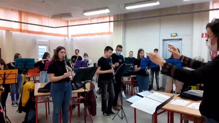 L'orchestre du collège de Feuquières-en-Vimeu joue Billie Jean