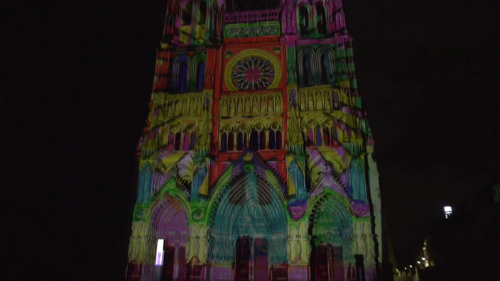 Chroma : Notre-Dame d'Amiens en habit de couleurs