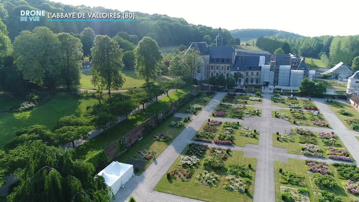 Drone de vue : L'abbaye de Valloires dans la Somme