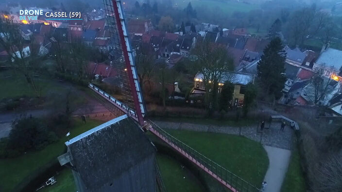 Drone de vue : Cassel la nuit