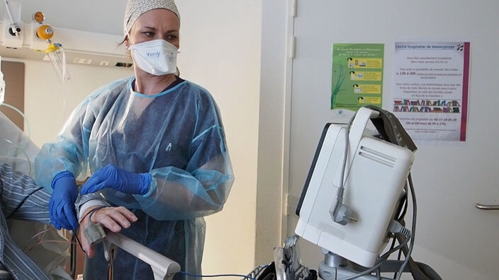 Estelle, infirmière aux urgences de l'hôpital de Valenciennes