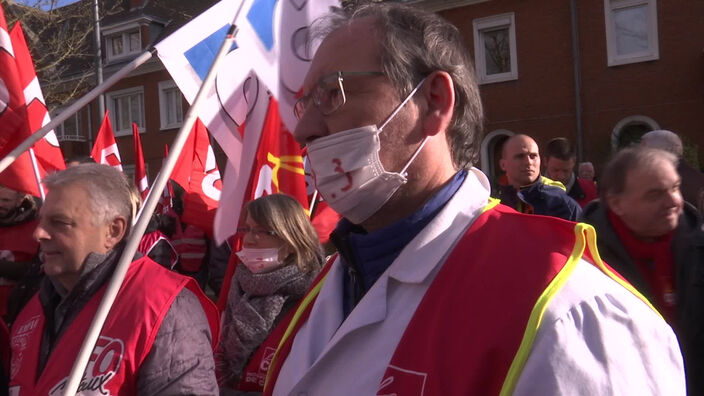 Calais : mobilisation contre l'utilisation du 49.3