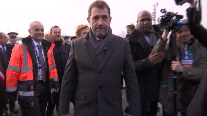 Retour en images sur la visite de Christophe Castaner à Calais