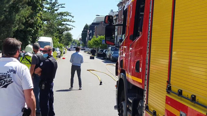 Lille : une voiture tente d'entrer au commissariat central avec quatre bouteilles de gaz