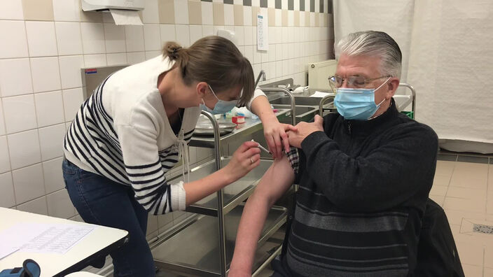 Visite du centre de vaccination contre le Covid de La Bassée