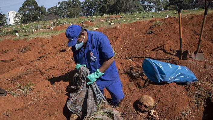 Covid-19 : le Brésil devient le deuxième pays le plus endeuillé du monde