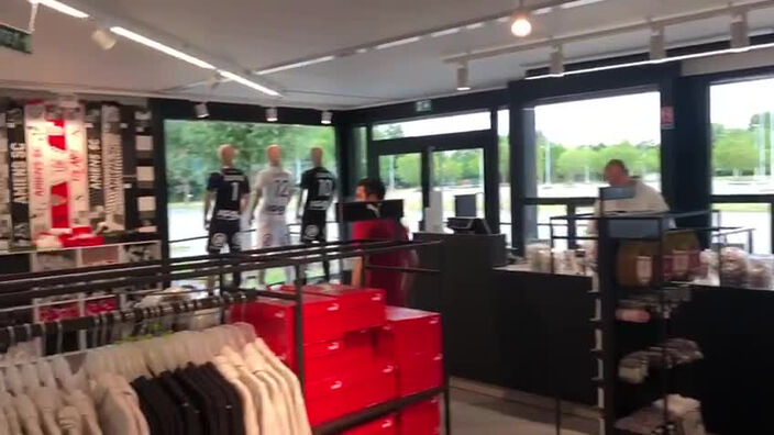 La boutique de l'Amiens SC est ouverte