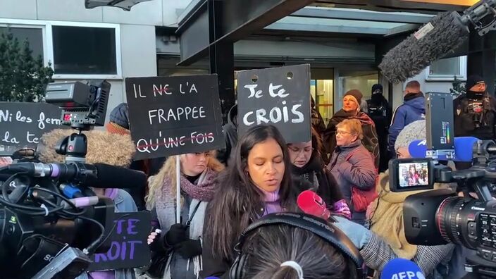 Affaire Quatennens : « On te croit Céline », des militantes prennent la parole devant le tribunal de Lille
