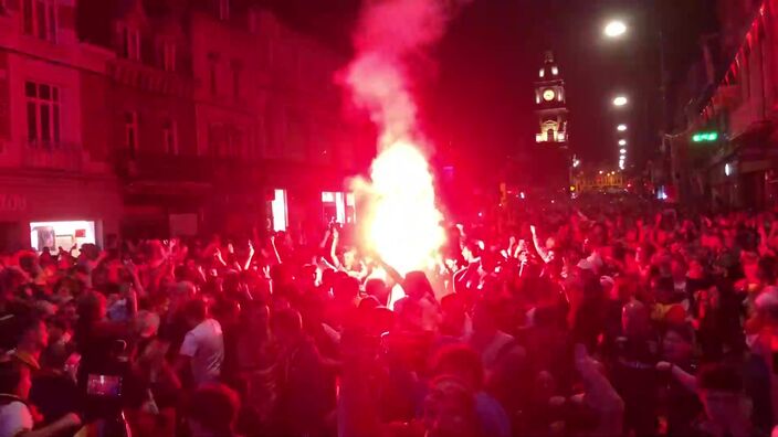 Fan zone à Lens : explosion de joie pour l’égalisation de Fulgini sur coup-franc !