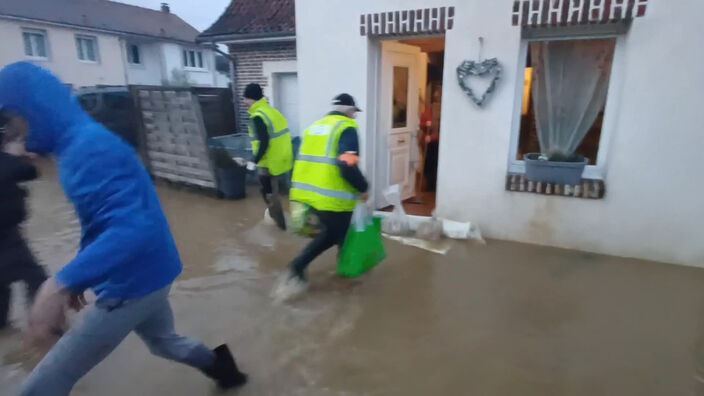 À Grigny, une journée dans l'enfer des inondations