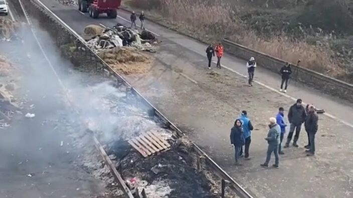 Agriculteurs en colère : sur l'A25, le blocage levé