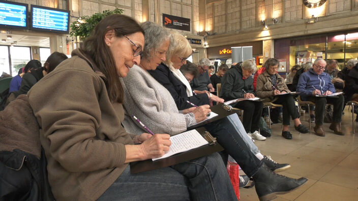 La dictée en gare fait étape à Amiens