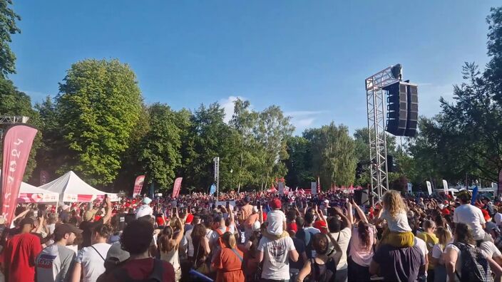 Arrivée de la Flamme au parc de Beauvais avec Sophie Pichot