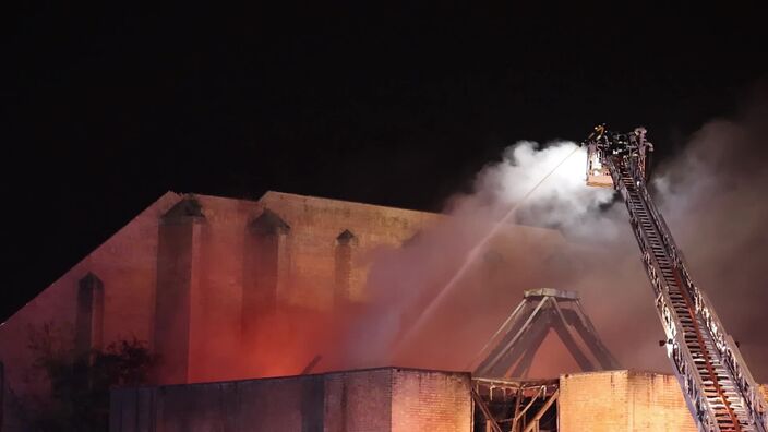 VIDEO - L'incendie de Sportica à Gravelines ce vendredi soir