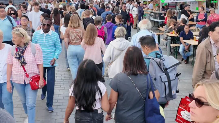 Braderie de Lille : La rue Nationale et la Grand'Place peuplées de monde
