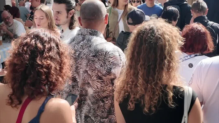 Braderie de Lille : balade et premières dégustations de moules sur le parvis du Nouveau Siècle