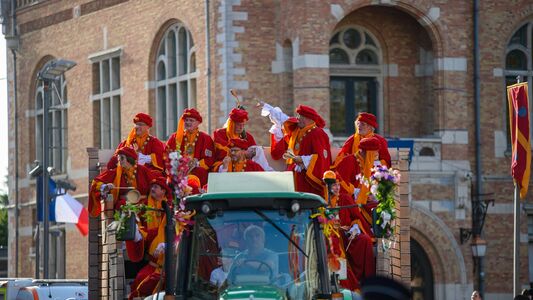 Comines célèbre sa Fête des Louches 2025 sous le signe du Moyen Âge !